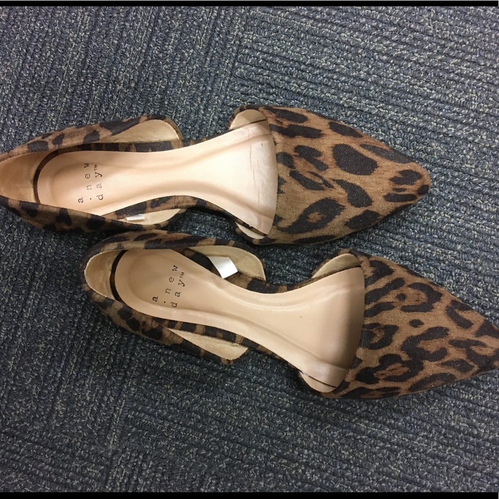 A New Day leopard flats